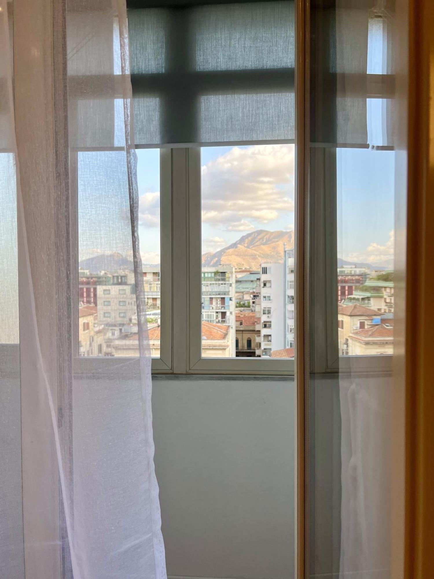 Politeama Charming Apartment パレルモ エクステリア 写真